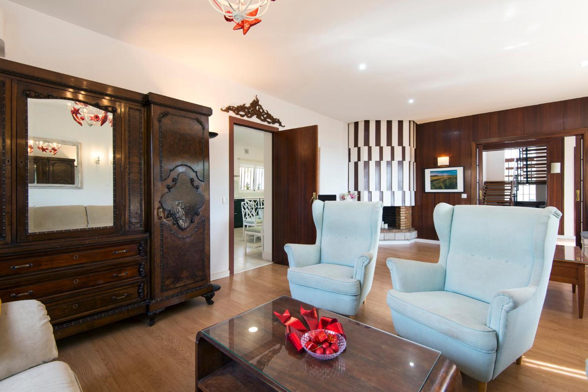 Feriehus Queen Of The Ocean Villa: Stately Style House With Pool