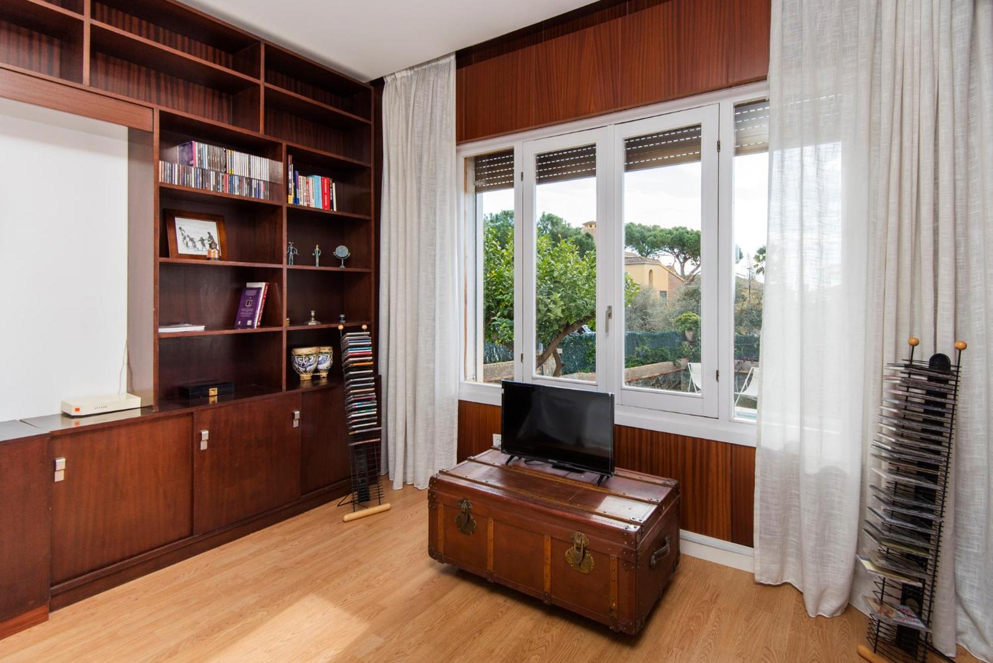 Vakantiehuis Queen Of The Ocean Villa: Stately Style House With Pool